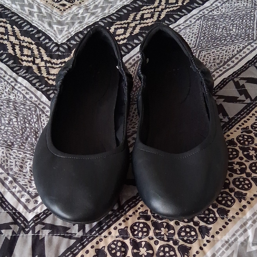 a new day Black Flats
